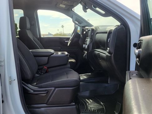 Used 2024 GMC Sierra 2500 Pro AWD/4WD image 17