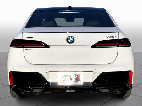 New 2025 BMW 760i xDrive w/ Luxury Rear Seating Package image 4