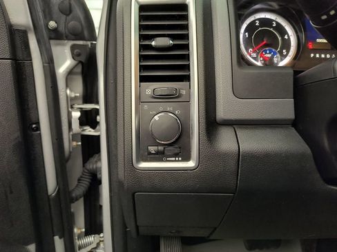 Used 2016 RAM 2500 SLT AWD/4WD image 22
