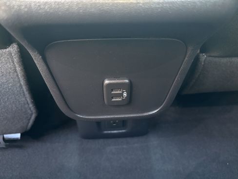 Used 2024 Chevrolet Equinox RS w/ RS Leather Package AWD/4WD image 28