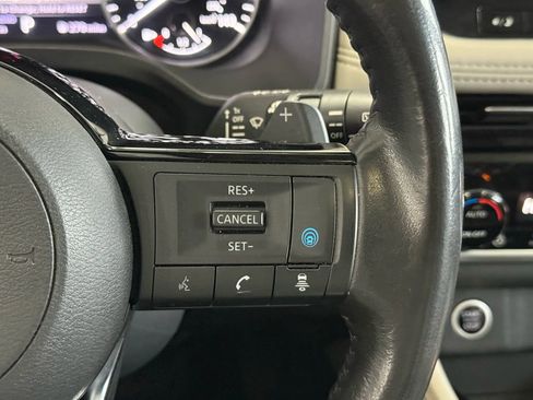 Used 2022 Nissan Rogue SL w/ SL Premium Package FWD image 13