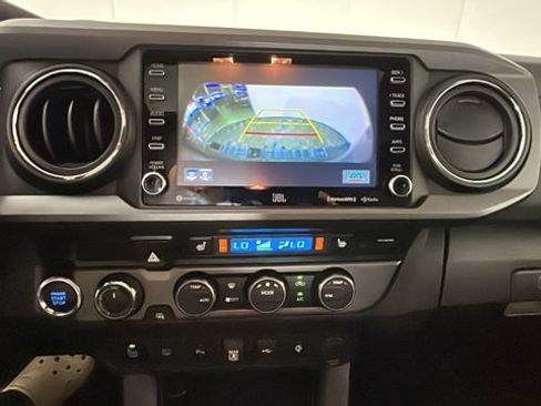 Used 2021 Toyota Tacoma TRD Pro AWD/4WD image 24