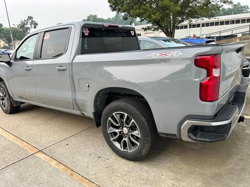 Used 2024 Chevrolet Silverado 1500 LT AWD/4WD image 8