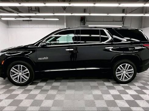 Used 2023 Chevrolet Traverse High Country w/ LPO, Floor Liner Package FWD image 14