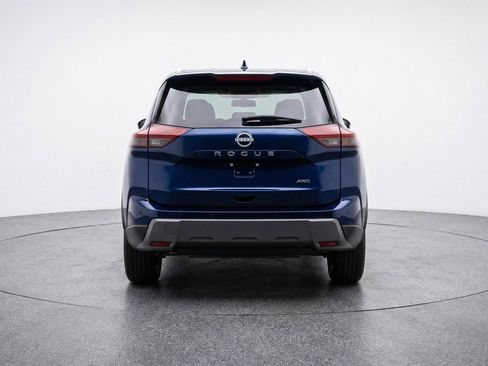 Used 2025 Nissan Rogue SV AWD/4WD image 7