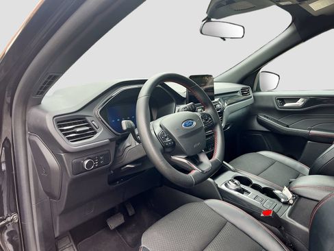 Used 2025 Ford Escape ST-Line AWD/4WD image 9