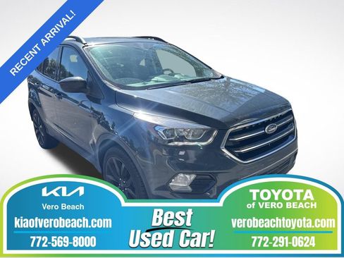 Used 2019 Ford Escape SE image 1