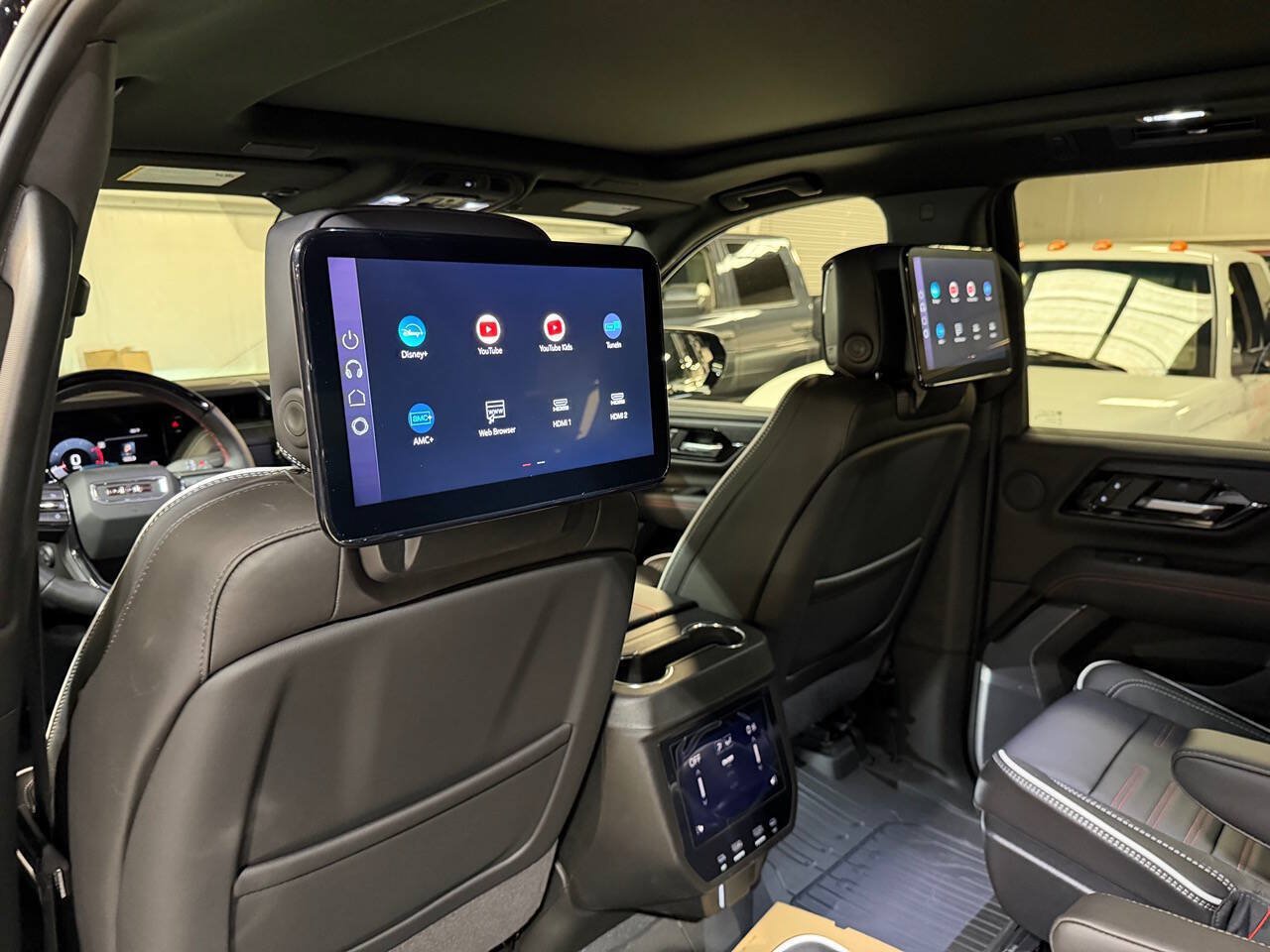 Used 2026 GMC Yukon AT4 Ultimate w/ LPO, Floor Liner Package AWD/4WD image 62