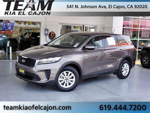 Certified 2019 Kia Sorento FWD image 1