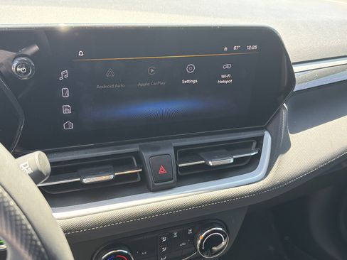 Used 2024 Chevrolet TrailBlazer LS w/ LS Convenience Package FWD image 17