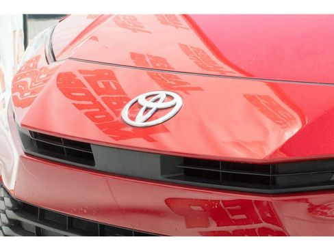 Used 2025 Toyota Camry LE FWD image 15