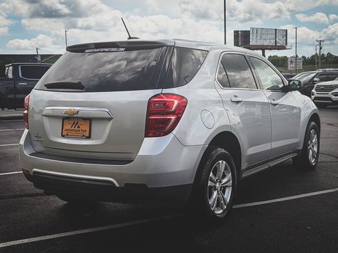 Used 2017 Chevrolet Equinox LS FWD image 25