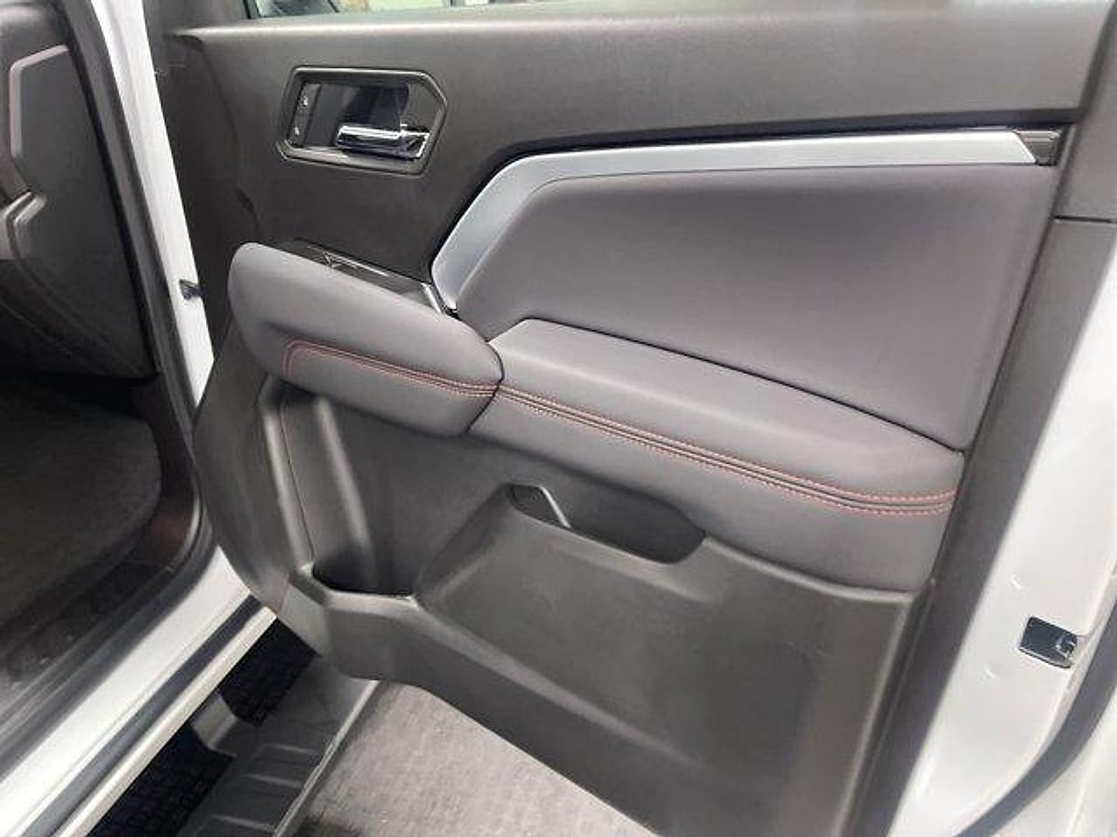 New 2026 Chevrolet Colorado Z71 w/ Midnight Edition AWD/4WD image 17