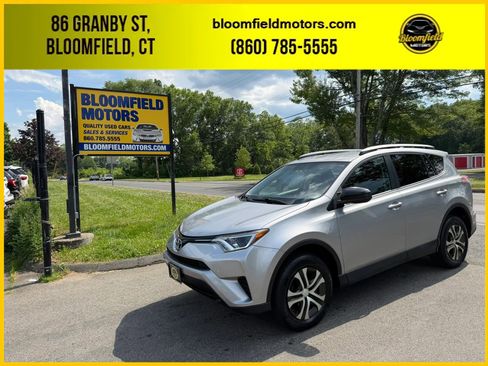 Used 2016 Toyota RAV4 LE AWD/4WD image 1