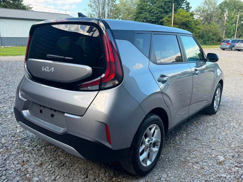 Used 2025 Kia Soul LX w/ LX Technology Package FWD image 5