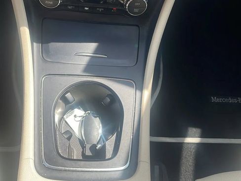 Used 2017 Mercedes-Benz GLA 250 image 16
