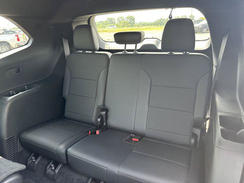 Used 2026 Buick Enclave Preferred AWD/4WD image 37