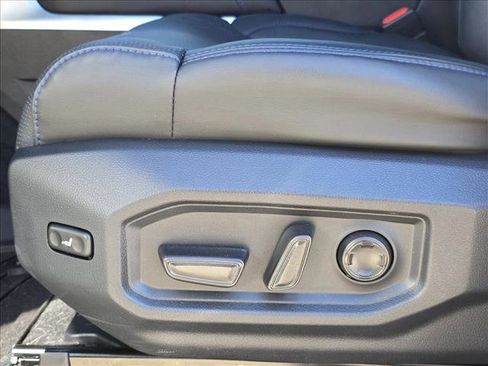 Used 2025 Toyota Sequoia Platinum image 15