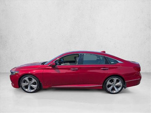 Used 2018 Honda Accord Touring image 9