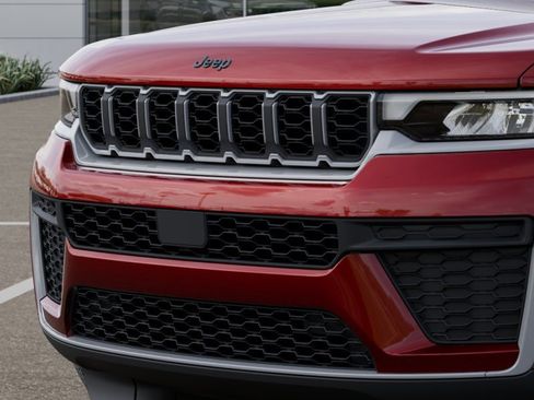 New 2026 Jeep Grand Cherokee L 4WD image 11