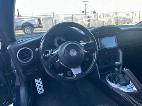 Used 2020 Toyota 86 RWD image 14