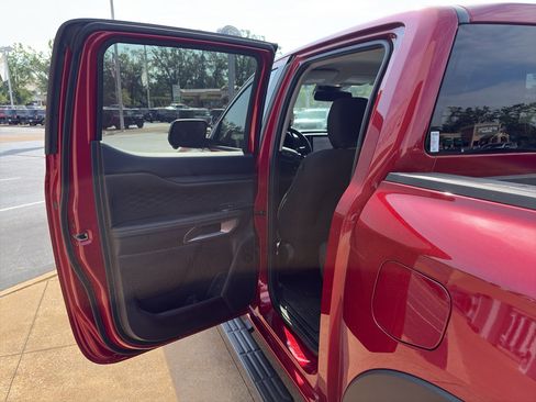 Used 2025 Ford Ranger XLT w/ Equipment Group 301A High AWD/4WD image 20