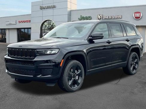 New 2025 Jeep Grand Cherokee L Laredo image 3