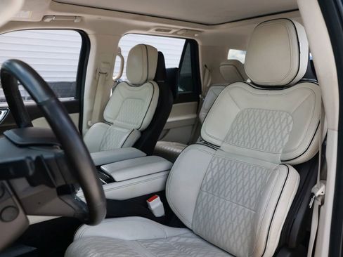 Used 2018 Lincoln Navigator Black Label w/ Cargo Package AWD/4WD image 22