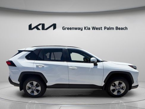Used 2024 Toyota RAV4 XLE w/ Convenience Package FWD image 8