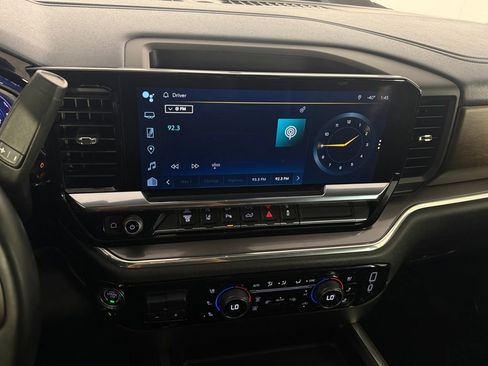 Used 2024 Chevrolet Silverado 3500 High Country w/ High Country Premium Package image 18