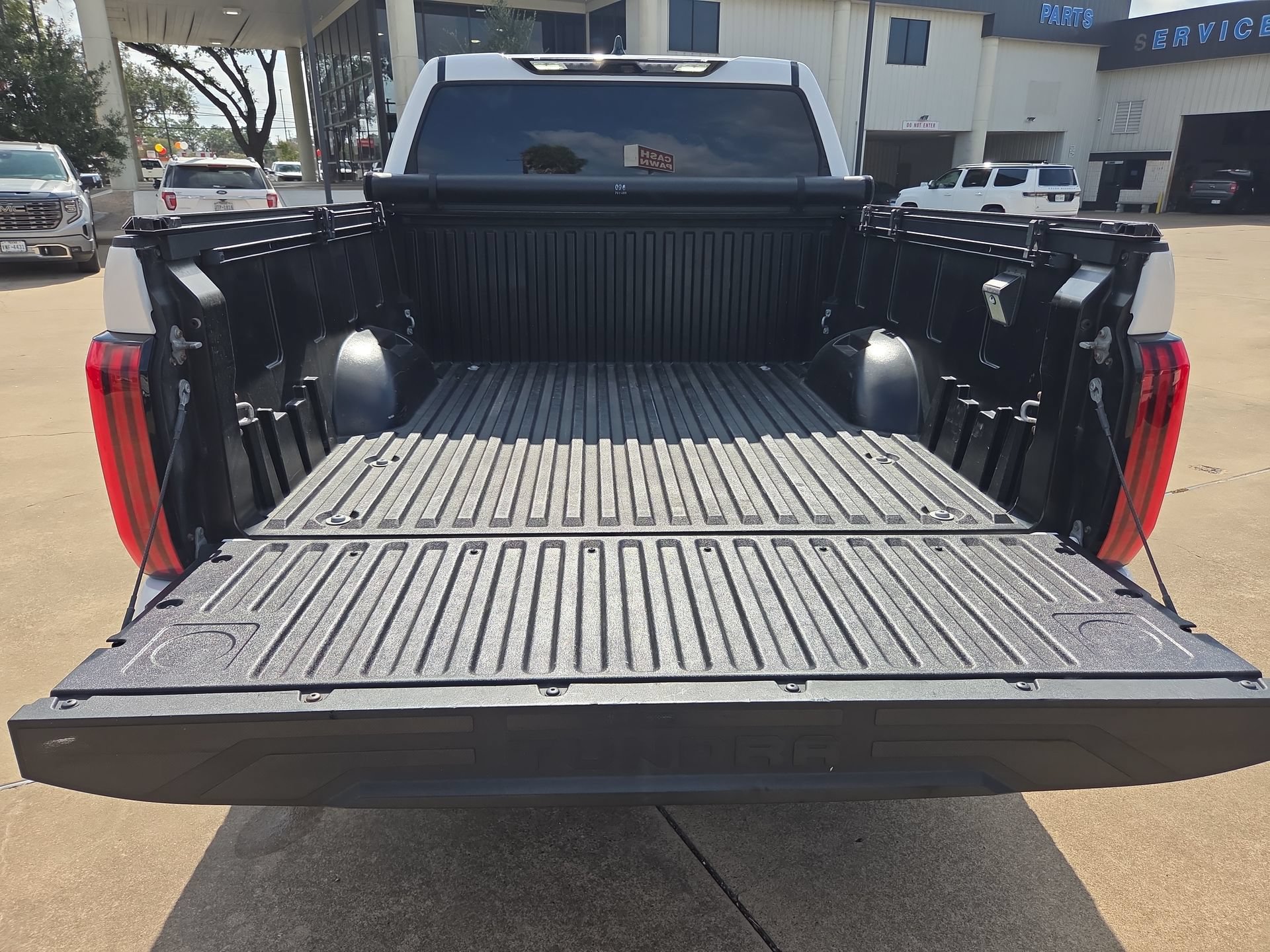 Used 2023 Toyota Tundra SR5 AWD/4WD image 17
