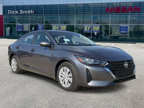 Used 2025 Nissan Sentra S image 1