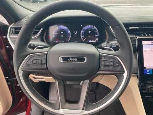 New 2025 Jeep Grand Cherokee L Limited image 16