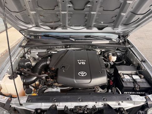 Used 2013 Toyota Tacoma 4x4 Access Cab V6 w/ SR5 Pkg image 10