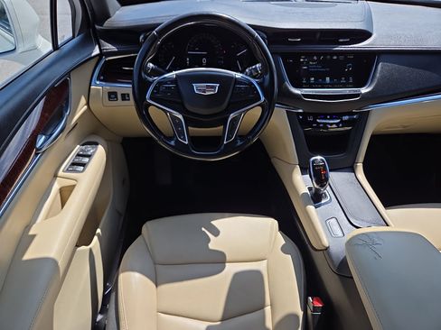 Used 2019 Cadillac XT5 Luxury FWD image 11