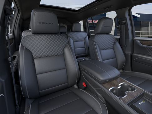 New 2026 GMC Acadia Denali w/ Super Cruise Package FWD image 16