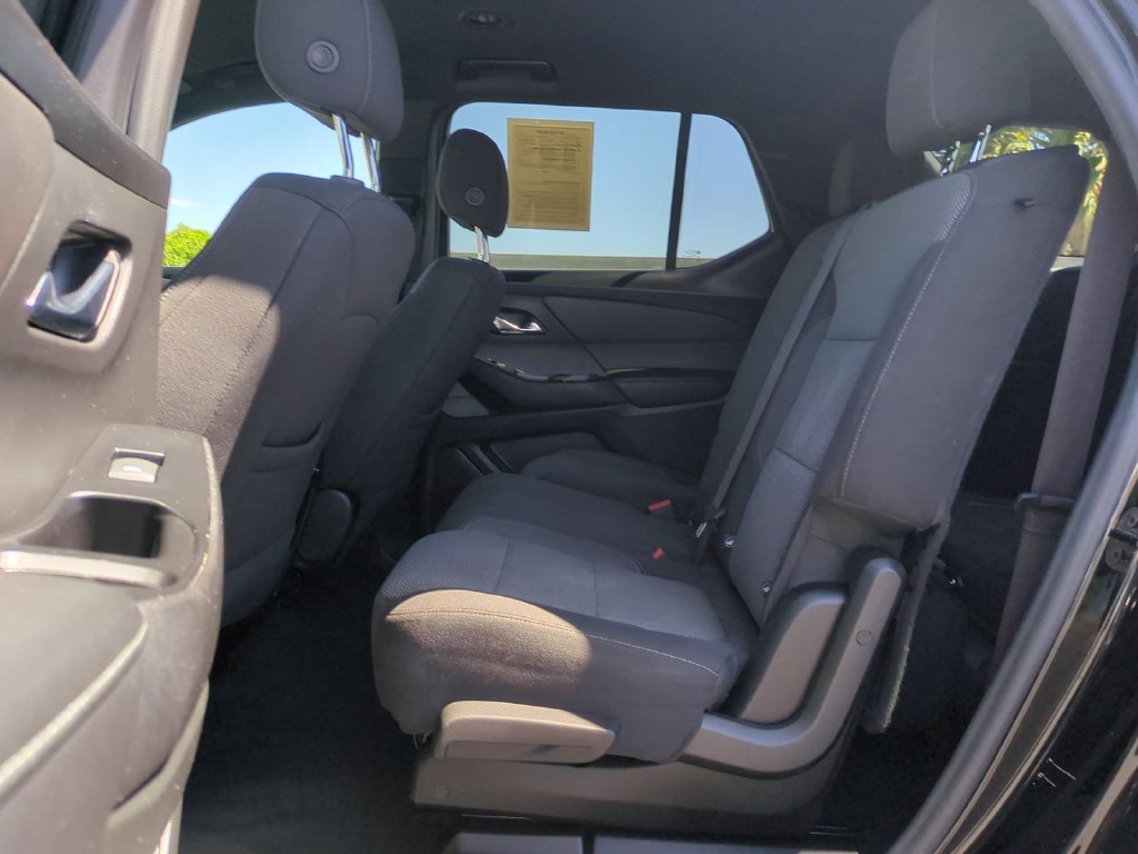 Used 2023 Chevrolet Traverse LT FWD image 28