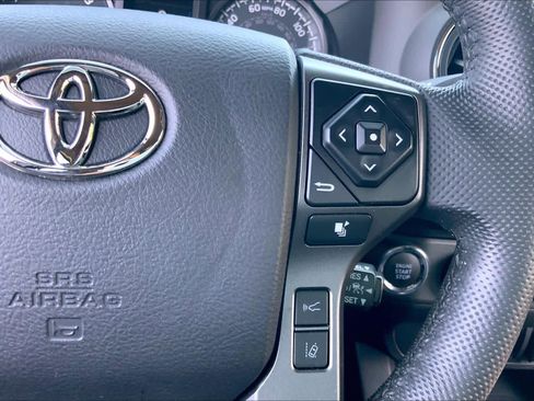 Used 2021 Toyota Tacoma TRD Off-Road AWD/4WD image 25