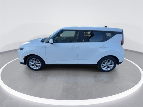 Used 2024 Kia Soul LX w/ Option Group 015 image 5