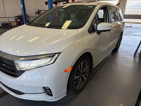 Used 2023 Honda Odyssey Touring image 5