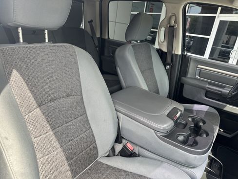 Used 2019 RAM 1500 Big Horn AWD/4WD image 32