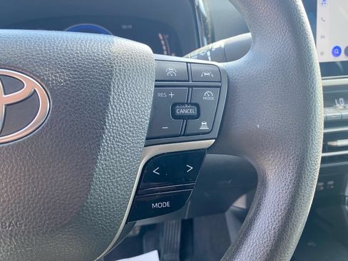 Used 2025 Toyota Camry LE FWD image 20