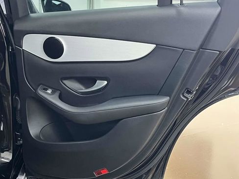 Used 2021 Mercedes-Benz GLC 300 4MATIC image 26