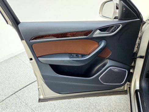 Used 2018 Audi Q3 2.0T Premium Plus w/ Premium Plus Package image 21