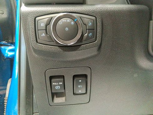 Used 2019 Ford F150 XLT w/ Equipment Group 302A Luxury AWD/4WD image 18
