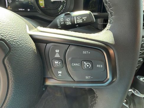 Used 2025 Jeep Wrangler Unlimited Sport S 4xe AWD/4WD image 27