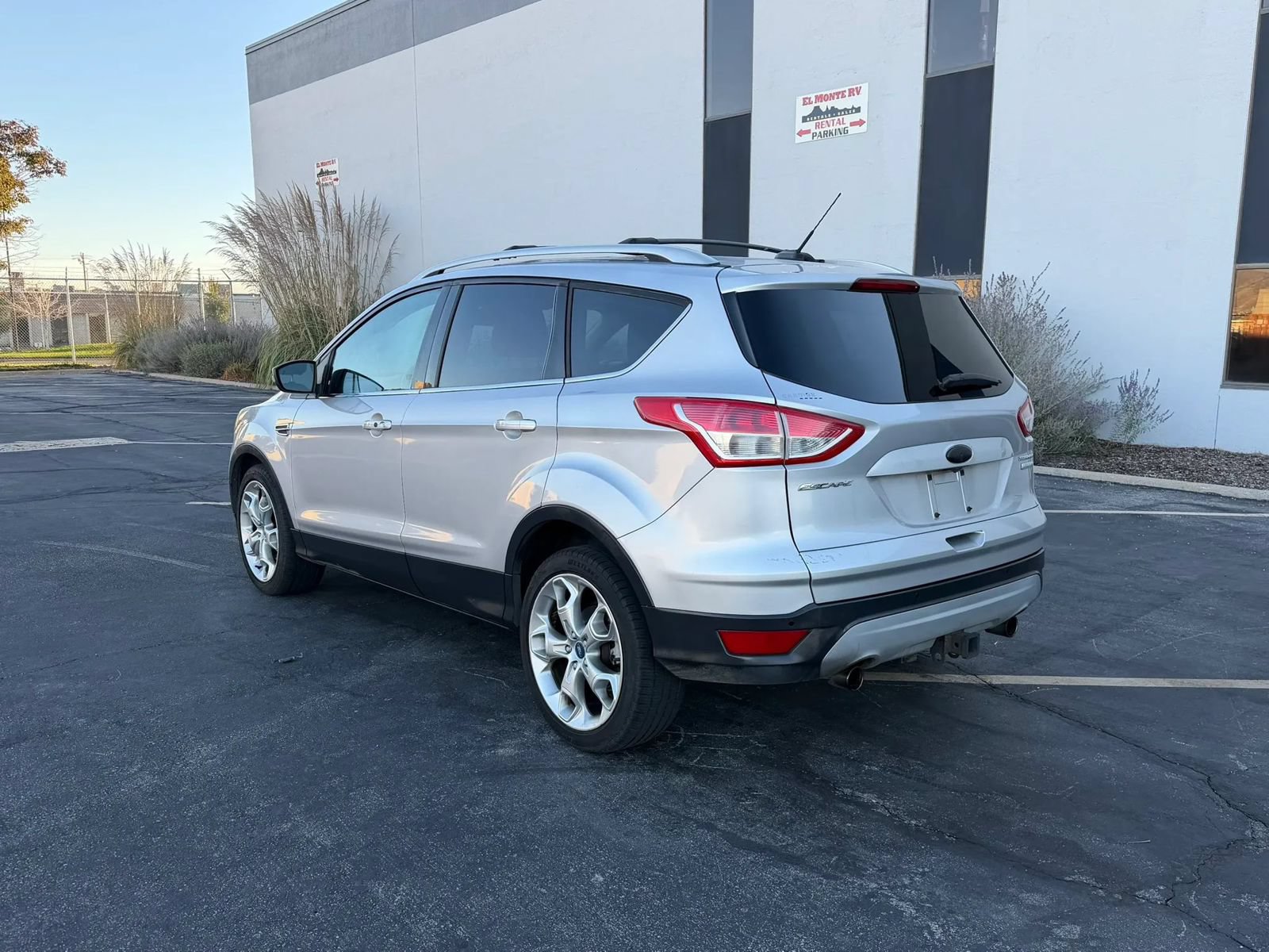 Used 2013 Ford Escape Titanium w/ Parking Technology Pkg FWD image 3
