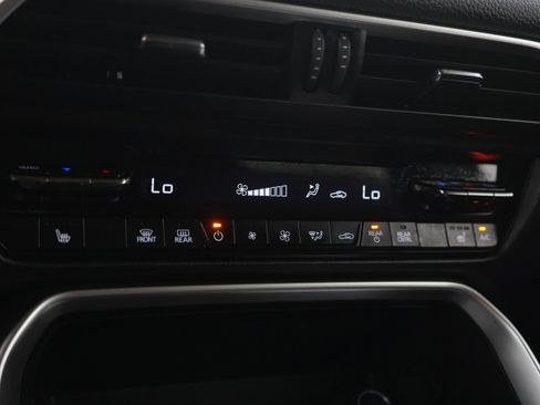 Certified 2024 MAZDA CX-90 Plug-In Hybrid w/ Preferred AWD/4WD image 25