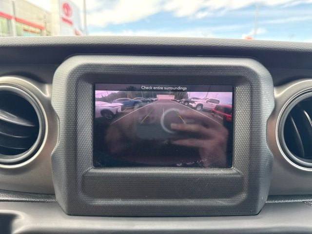 Used 2023 Jeep Wrangler Unlimited AWD/4WD image 31