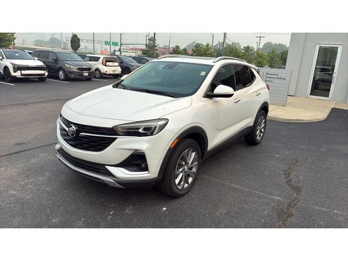 Used 2023 Buick Encore GX Essence w/ Experience Buick Package AWD/4WD image 5